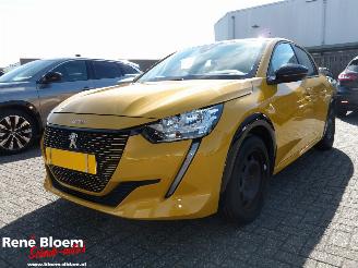 krockskadad bil auto Peugeot e-208 EV Active 50 kWh 2022/4