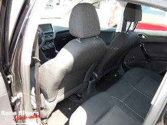 Peugeot 208 1.2 PureTech Active picture 11