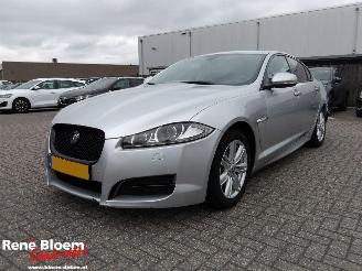 Unfallwagen Jaguar XF 2.2D Premium Business Edition 2014/2