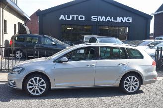 damaged passenger cars Volkswagen Golf 1.6 Tdi Highline 116Pk *Navi/Clima/Camera/stoelverwarming 2017/6