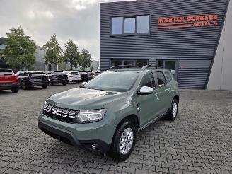 Unfallwagen Dacia Duster TCe 67KW / CAMERA / NAVI 2023/2
