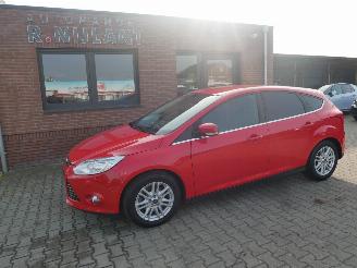 krockskadad bil auto Ford Focus TITANIUM X XENON 2013/1