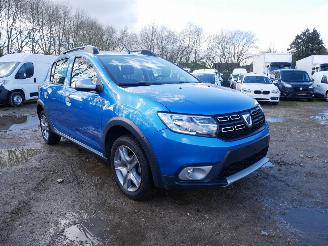skadebil auto Dacia Sandero STEPWAY PRESTIGE LEER 2017/4
