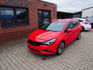 Vaurioauto  passenger cars Opel Astra INNOVATION SCHUIFDAK 2016/9