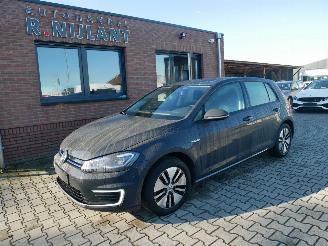 uszkodzony samochody osobowe Volkswagen Golf e 2020/7