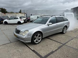 Coche accidentado Mercedes E-klasse 240 Combi 2003/4
