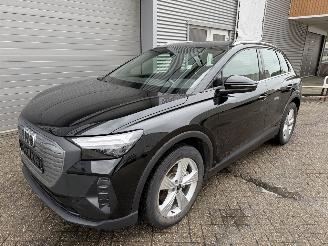 skadebil auto Audi Q4 Audi Q4 e-tron 35 e-tron Pano Leder 2023/3