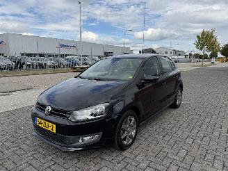 Voiture accidenté Volkswagen Polo 1.2 TSI  66Kw AIRCO 2013/2