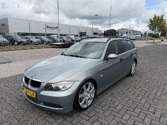 Schadeauto BMW 3-serie 320i  Automaat 2006/5