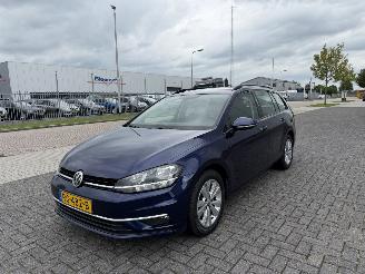 Unfallwagen Volkswagen Golf 1.0 TSI Clima - Navi 2017/11