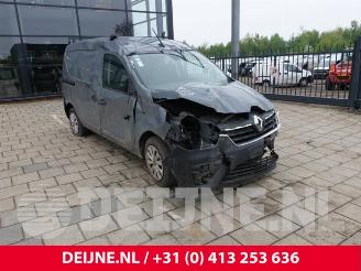 Uttjänta bilar auto Renault Express Express, Van, 2021 1.3 TCE 100 16V 2021/7