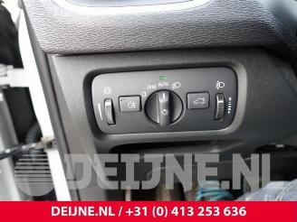 Volvo V-40 V40 (MV), Hatchback 5-drs, 2012 / 2019 1.6 D2 picture 29