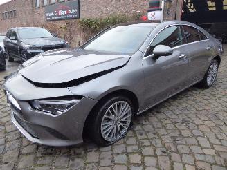 Voiture accidenté Mercedes Cla-klasse 250e Hyb 2022/11