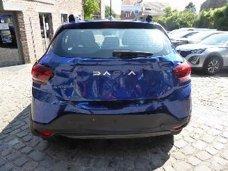 Dacia Sandero Expression picture 5