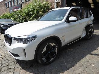Schadeauto BMW iX3 Impressive 2022/8