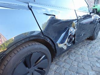 Tesla Model Y Premium Long Range RWD picture 7