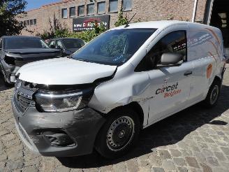 skadebil auto Renault Kangoo III Rapid Advance 2024/4