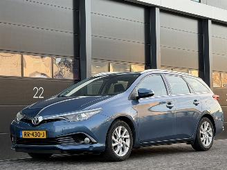 okazja samochody osobowe Toyota Auris 1.6d Navi Camera Clima EURO-6 2016/8