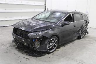 Salvage car Kia Cee d cee'd 2023/9