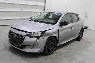 krockskadad bil auto Peugeot 208  2023/3