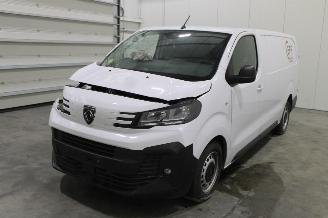 krockskadad bil auto Peugeot Expert  2025/4