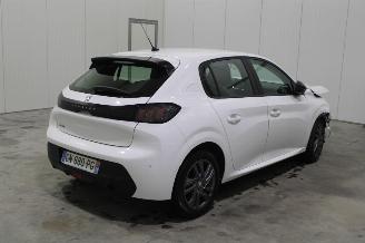 Peugeot 208  picture 3