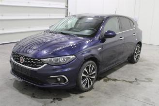 krockskadad bil auto Fiat Tipo  2018/3