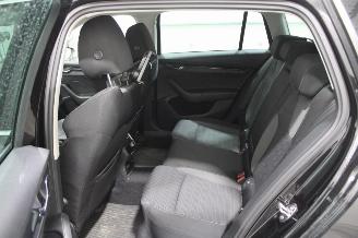 Skoda Octavia  picture 11
