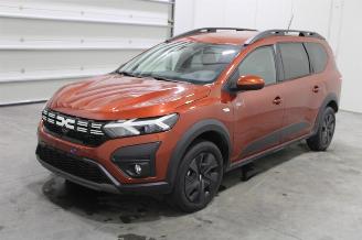krockskadad bil auto Dacia Jogger  2025/12