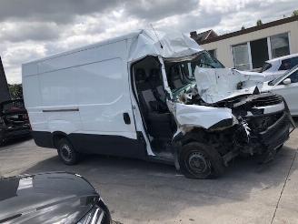 rozbiórka samochody osobowe Iveco Daily 3000CC - 132KW - DIESEL - EURO6B 2016/12
