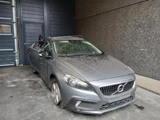 Coche siniestrado Volvo V-40 V40 Cross Country (MZ), Hatchback 5-drs, 2012 / 2019 2.0 D2 16V 2018/4