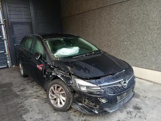 Coche siniestrado Opel Astra Astra K Sports Tourer, Combi, 2015 / 2022 1.5 CDTi 122 12V 2021/12