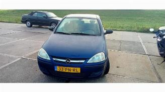 Coche siniestrado Opel Corsa Corsa C (F08/68), Hatchback, 2000 / 2009 1.2 16V 2004/9