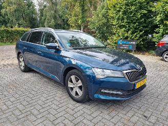 krockskadad bil auto Skoda Superb 1.5 TSI Aut. Bussines Ed 2023/8