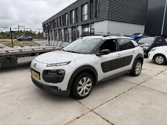 damaged passenger cars Citroën C4 cactus 1.2 e-VTi Business AUTOMAAT 2015/6