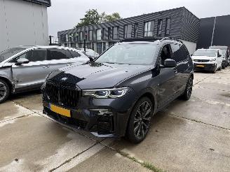 Schadeauto BMW X7 xDrive 40i High Exe-M-Pakket-HUD-4 WHEEL 7p 2022/4