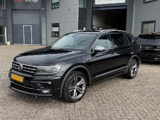 Schadeauto Volkswagen Tiguan 2.0 TDI 4Motion 239Pk Allspace Automaat R-Line 2019/7