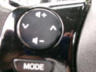 Peugeot 108 1.0 e-VTI ACTIVE picture 21