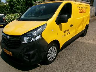 uszkodzony samochody ciężarowe Opel Vivaro 1.6 CDTI L2H1 EDITION AIRCO 2018/10