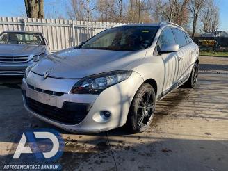 Autoverwertung Renault Mégane Megane III Grandtour (KZ), Combi 5-drs, 2008 / 2016 1.5 dCi 110 2011
