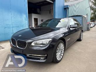 Vrakbiler auto BMW 7-serie 7 serie (F01/02/03/04), Sedan, 2008 / 2015 740d 24V 2014/7