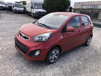 Unfallwagen Kia Picanto 1.0 2011/10