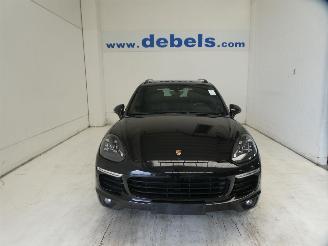 krockskadad bil auto Porsche Cayenne E-HYBRID 2017/9