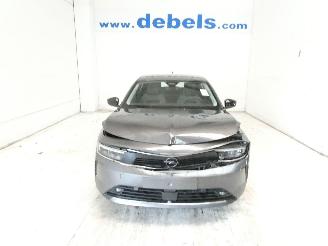krockskadad bil auto Opel Astra 1.2 EDITION 2023/2