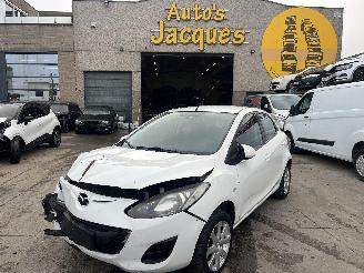 Auto incidentate Mazda 2 1.4 B 2013/9
