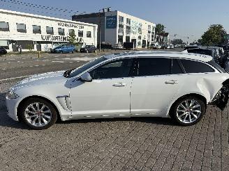 Jaguar XF 2.2D LUXURY picture 4