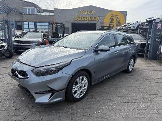 skadebil auto Kia Ceed 1.0I TURBO 2022/8