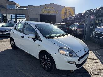 krockskadad bil auto Fiat Punto 1.2I 2015/2