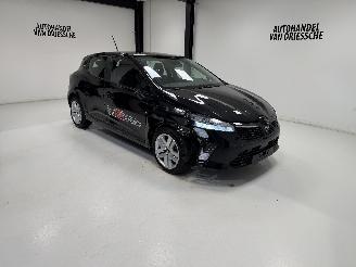 Schadeauto Renault Clio  2025/2