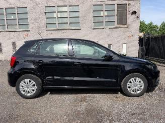 skadebil auto Volkswagen Polo TRENDLINE 2016/11